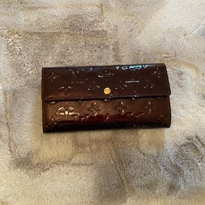 Louis Vuitton patent leather big wallet